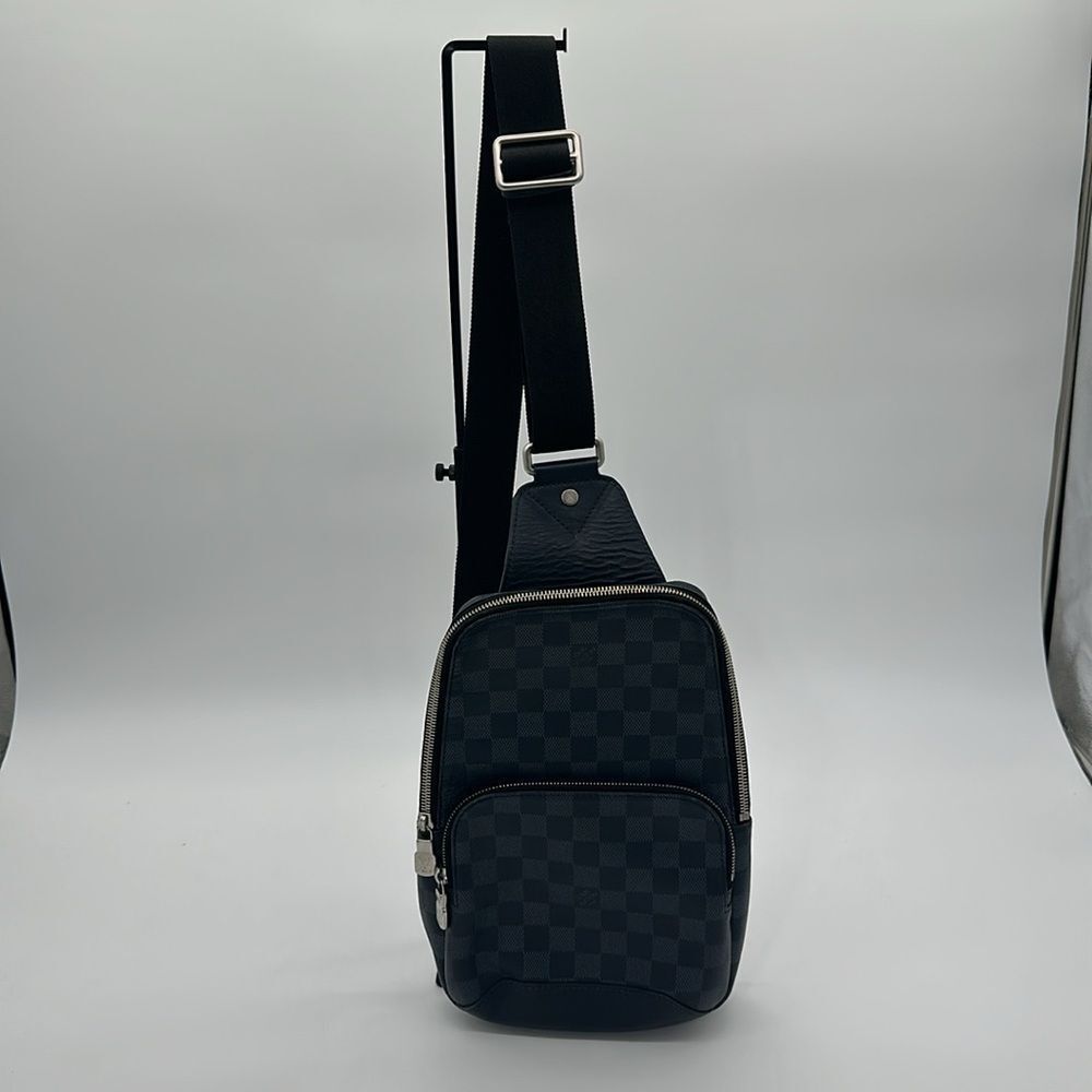 Louis Vuitton Avenue Slingbag NM - Picture 6 of 16